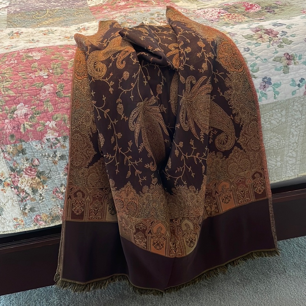 Oversized dressy wrap/scarf